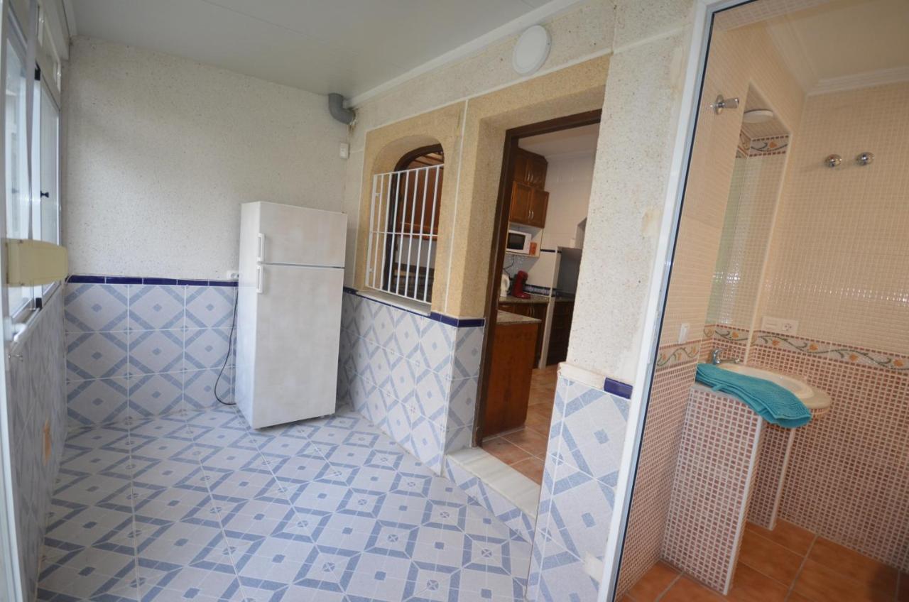 Agradable Adosado Con Piscina, Duchas Hidromasaje Βίλα Τορεβιέχα Εξωτερικό φωτογραφία