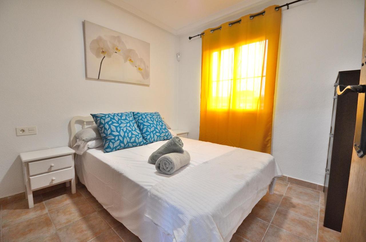 Agradable Adosado Con Piscina, Duchas Hidromasaje Βίλα Τορεβιέχα Εξωτερικό φωτογραφία