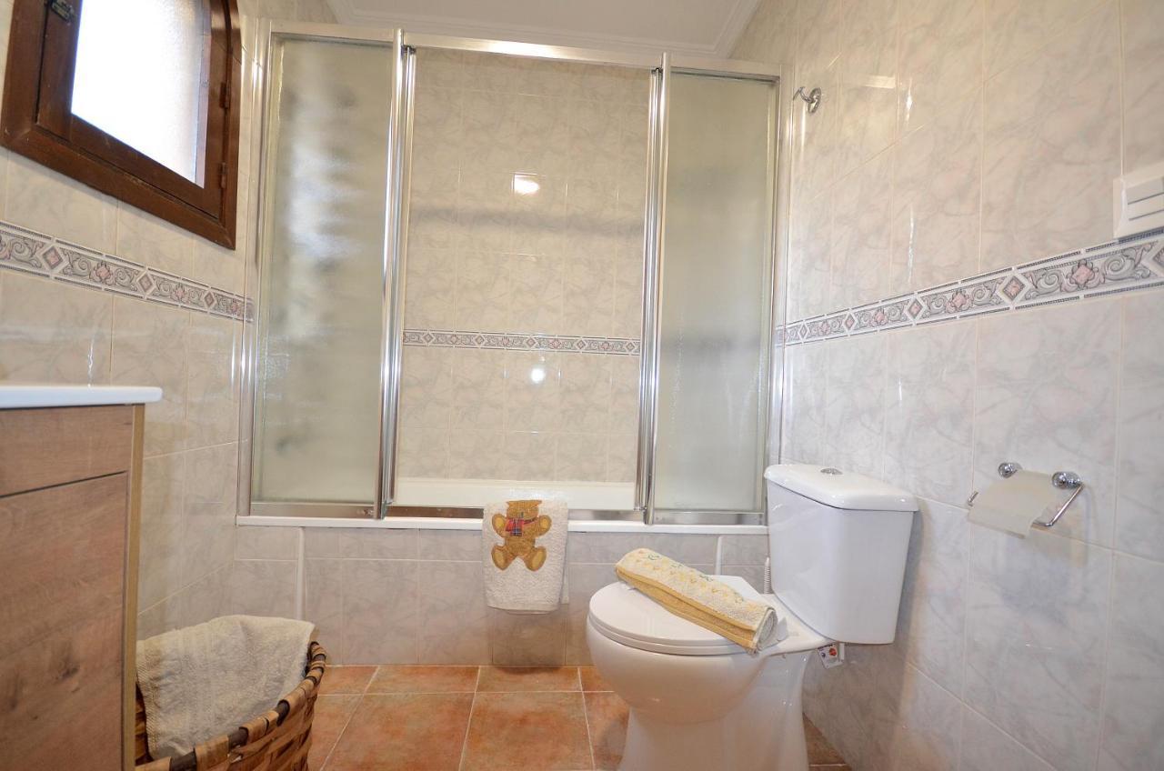 Agradable Adosado Con Piscina, Duchas Hidromasaje Βίλα Τορεβιέχα Εξωτερικό φωτογραφία
