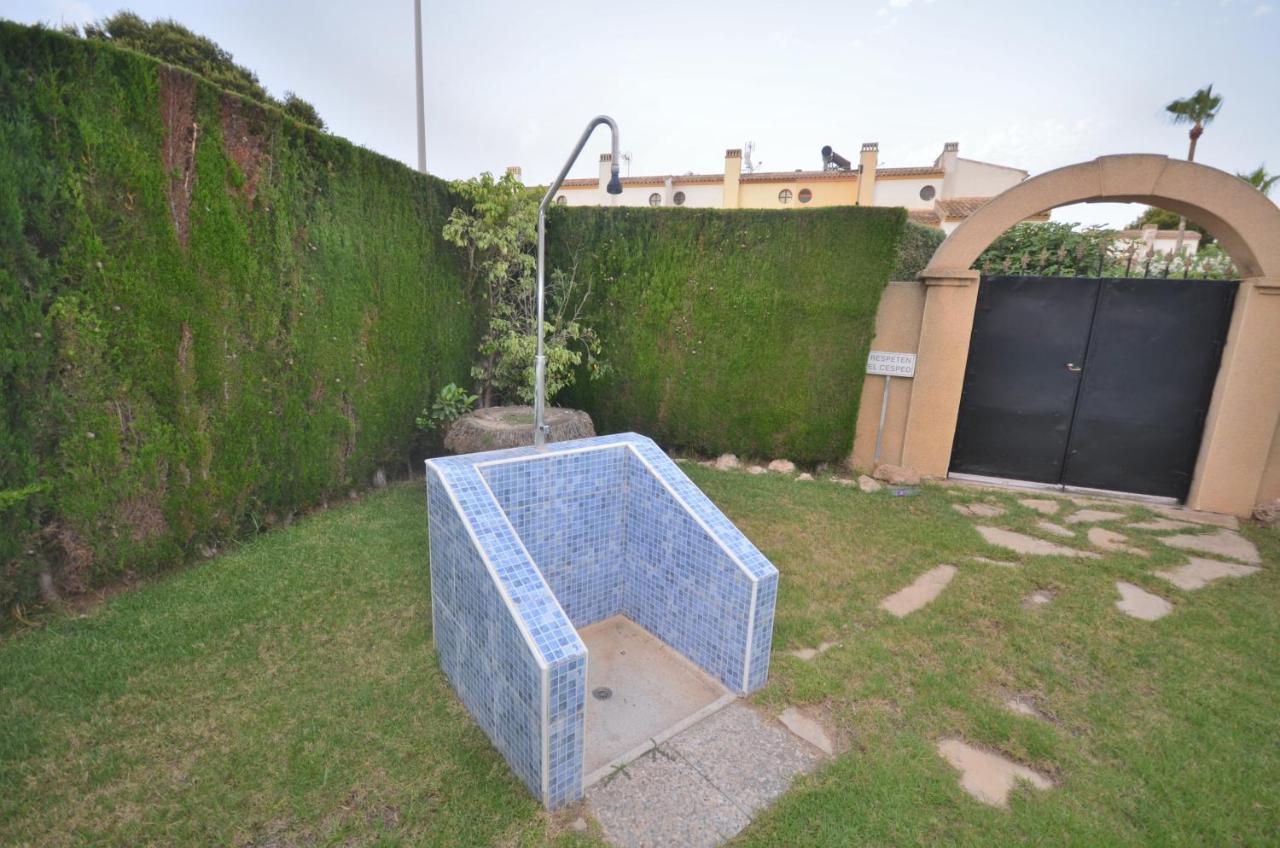 Agradable Adosado Con Piscina, Duchas Hidromasaje Βίλα Τορεβιέχα Εξωτερικό φωτογραφία
