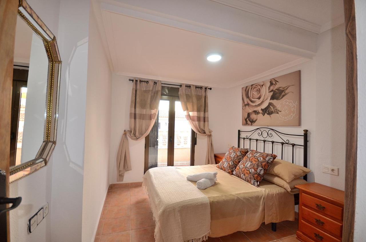 Agradable Adosado Con Piscina, Duchas Hidromasaje Βίλα Τορεβιέχα Εξωτερικό φωτογραφία