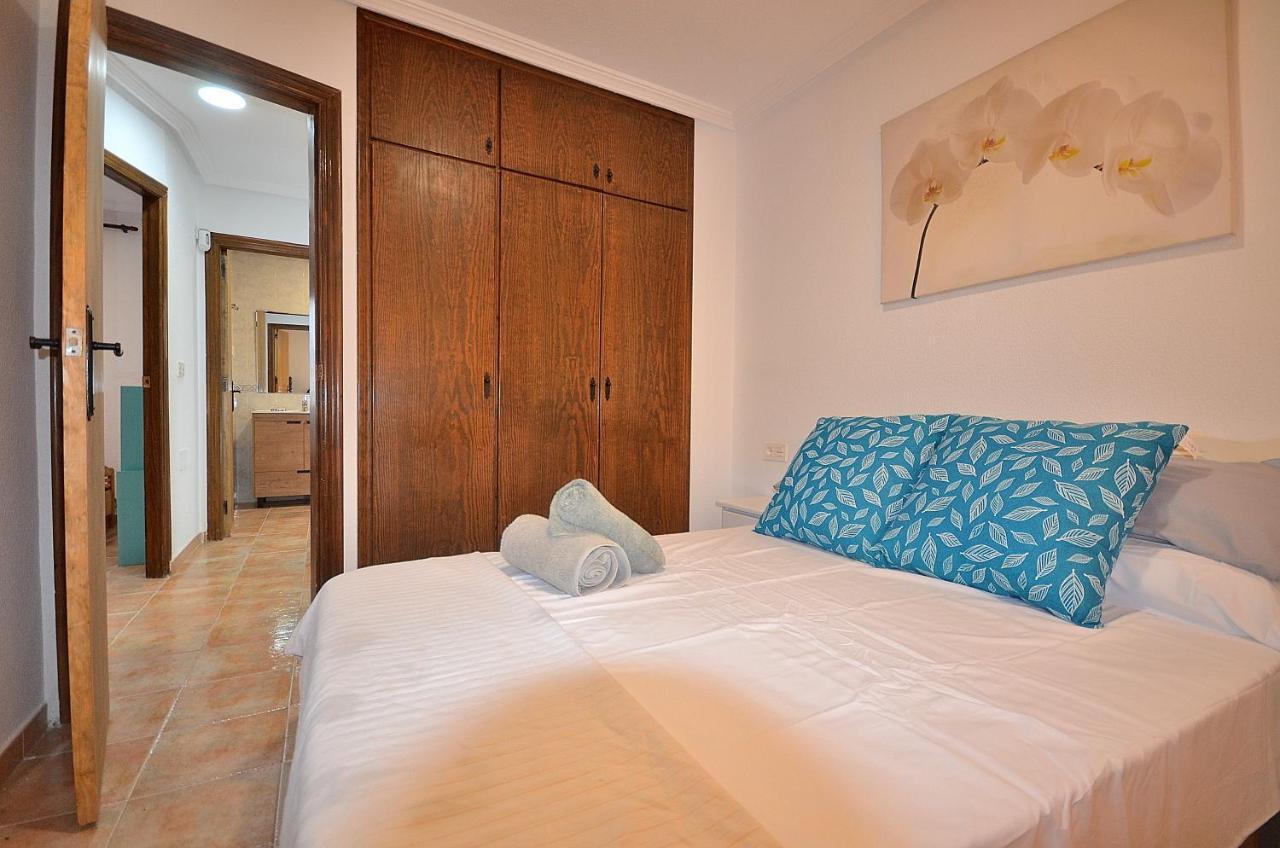Agradable Adosado Con Piscina, Duchas Hidromasaje Βίλα Τορεβιέχα Εξωτερικό φωτογραφία